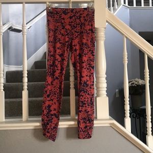 Size 4 (25) lululemon leggings